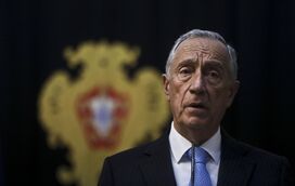 Presidente Marcelo sai de isolamento e declara o estado de emergência: "É uma verdadeira guerra"