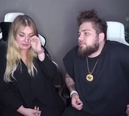 O que é isto? Famoso YouTuber pede desculpas por acabar namoro em vídeo polémico. 'Estava a tentar animá-la' 