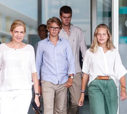 A desdobrarem-se pela família! Filhos da infanta Cristina e Iñaki Urdangarin passam o Natal entre malas e aviões