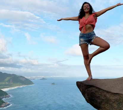 Sofia Ribeiro revolta-se com fãs depois de tirar foto 'perigosa': 'Metam-se na vossa vida'