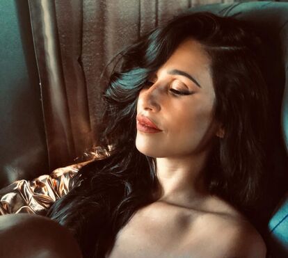 Rita Pereira mostra-se ao natural, com todas as manchas que ganhou na gravidez
