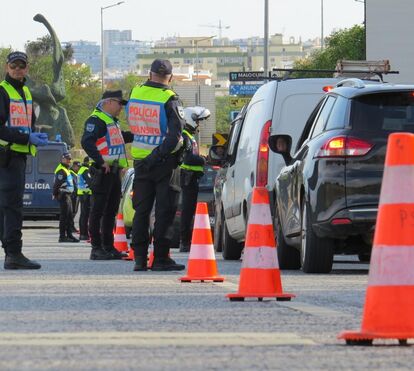 Não é obrigação, mas portugueses são aconselhados a sair de casa com comprovativos