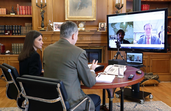 Letizia e Felipe em teletrabalho