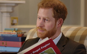 Harry apresenta episódio muito especial de 'Tomás e Amigos'