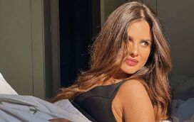 A sensualidade de Alexia Rivas, apanhada quase nua numa vídeochamada