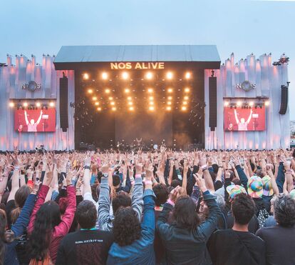 O que vai ser do verão?! Governo proíbe realização de festivais de música até 30 de setembro 