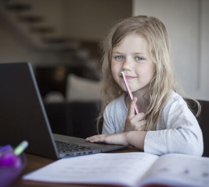 Telescola: os horários das aulas que pode ver na televisão