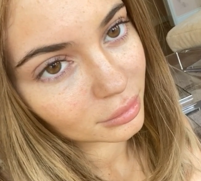 Kylie Jenner irreconhecível sem maquilhagem