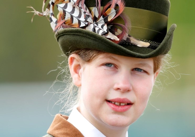 A jovem, de 16 anos, é filha do príncipe Eduardo não tem o título de princesa. 