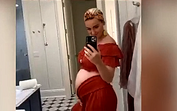 Orgulhosa, Katy Perry exibe barriga de 7 meses