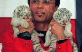 Acabou a "ilusão": Morreu um dos maiores mágicos do mundo, Roy Horn, da dupla Siegfried & Roy, vítima de Covid-19