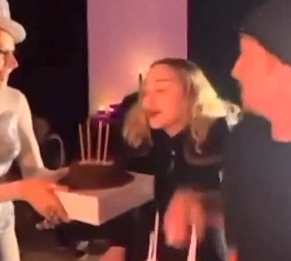 Qual isolamento? Madonna diz que é imune a Covid-19 e vai a festa com vários amigos