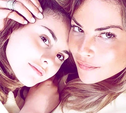 Oceana Basílio celebra o aniversário da filha com fotos únicas: 'Parabéns Francisca , dia 5 de maio foi o dia da minha vida'