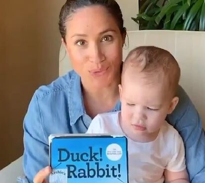 Meghan rouba protagonismo ao filho Archie em dia de aniversário. De Harry nem sombra