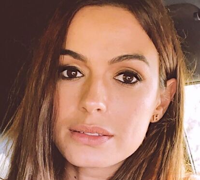 Iva Lamarão mostra maminhas e recebe elogios: 'Bonitona'