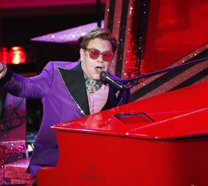 E assim se diz adeus: Elton John abandona os palcos ao fim de 52 anos a correr o mundo