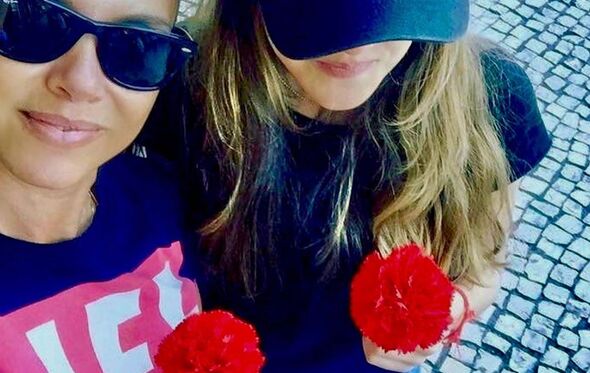 Iva Domingues e a filha, Carolina