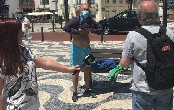 Marcelo Rebelo de Sousa não resistiu e aproveitou o calor para ir à praia
