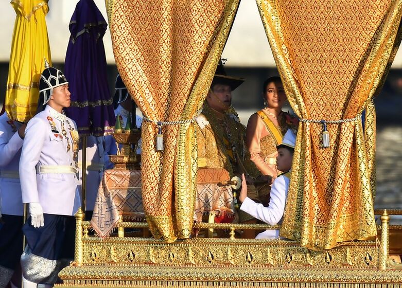 O príncipe herdeiro da Tailândia, Dipangkorn Rasmijoti Sirivibulyarajakumar, filho de Rama X