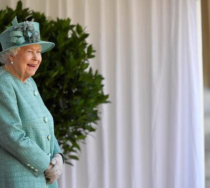 Outra vez de luto: Rainha Isabel II chora morte de cão oferecido pelo príncipe André