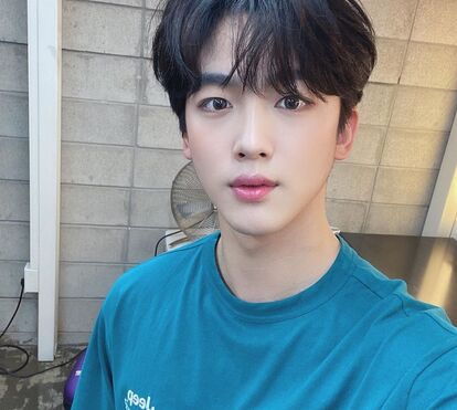 O que se passa no mundo K-pop? Morre mais um cantor de forma misteriosa, é o quarto óbito em menos de um ano