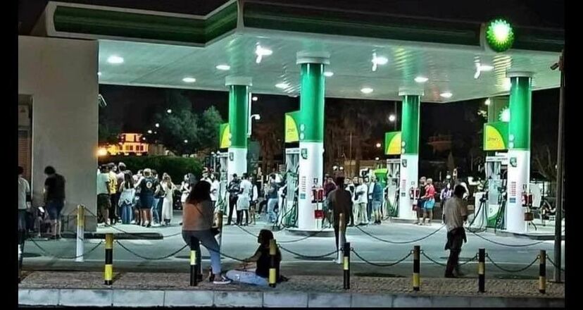 Câmara de Cascais acaba com álcool em bombas de combustível a partir das 20h para evitar ajuntamentos