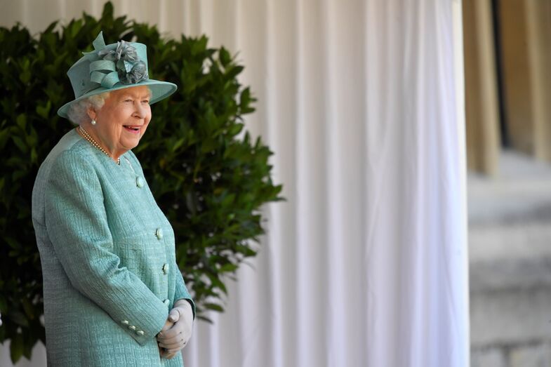 rainha isabel II