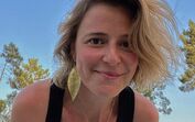 Leonor Poeiras deixa agradecimento especial a quem a aguardava à porta do Tribunal