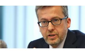 "Ouvi-lo a dizer que se sentiu em paz com a morte do pai é muito forte" diz escritor sobre Carlos Moedas