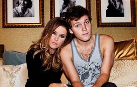 Lisa Marie Presley guardou o corpo do filho em casa durante 2 meses, revela a sua filha Riley Keough