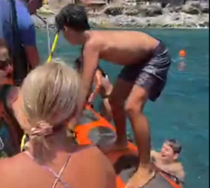 Elma leva filho de CR7 em aventura de barco e é atacada. 'Crianças sem coletes, fiquei chocada'