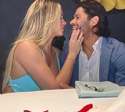 Hulk e 'sobrinha' vivem amor, sozinhos, longe de todos