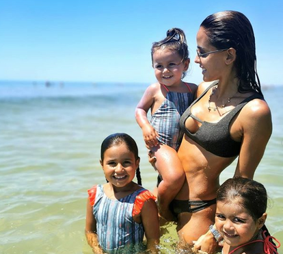 Carolina Patrocínio desmancha-se a rir com a 'performance' da filha mais velha: 'Ela está a mentir na idade'