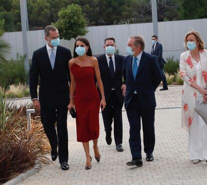 Mais uma bronca! Felipe apanhado a deitar olhar 'fulminante' a Letizia por ela não obedecer ao protocolo