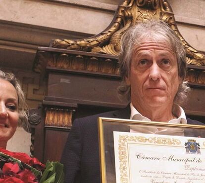 A mulher que acompanha o sucesso de Jorge Jesus e com quem o treinador mantém um casamento à prova de tudo