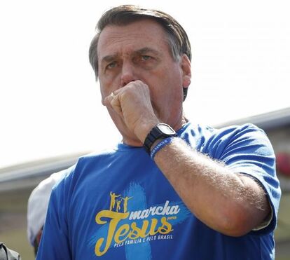 Curado da covid-19 depois de 20 dias. As imagens mais bizarras de Bolsonaro durante a pandemia