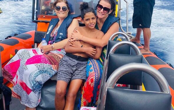 Elma Aveiro, Dolores, Cristianinho