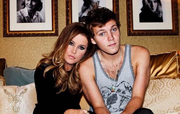 Lisa Marie Presley e o filho, Benjamin Keough