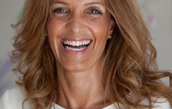 Inês Barbosa da Cruz Martinez, mãe de Carolina Deslandes