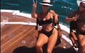 Tudo abana! A dança de Cristina Ferreira de biquíni em barco de luxo