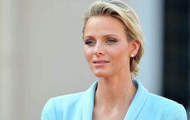 Com saudades dos filhos, a princesa Charlene já apontou data para o regresso ao Mónaco