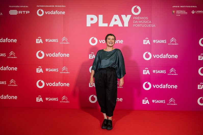 Manuela Azevedo, cantora, Prémios Play