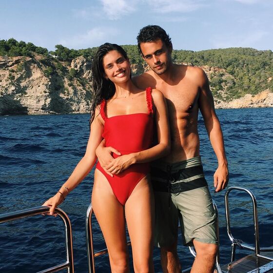 Sara Sampaio e Oliver Ripley