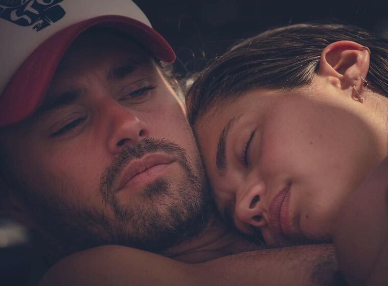 Sara Sampaio e Oliver Ripley