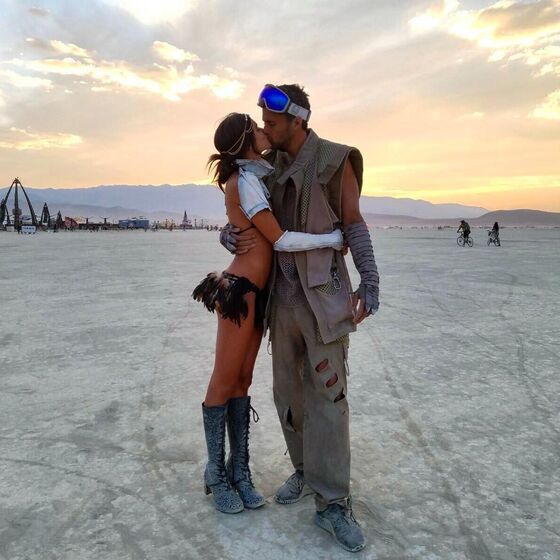 Sara Sampaio e Oliver Ripley