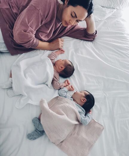 Débora Monteiro, Alba e Júlia