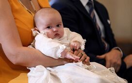 As imagens da família real toda reunida no batizado do filho de Guilherme e Stéphanie do Luxemburgo