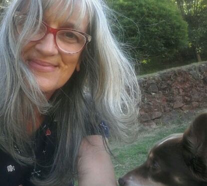 A cantora Né Ladeiras vive momentos difíceis, sem voz e sem trabalho