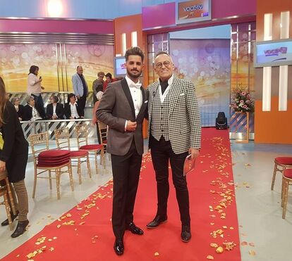 Concorrente do 'BB' dá-se tão bem com famosos de todos os canais que até lhe promovem as sementes