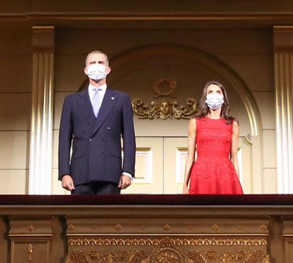 Coroa de Espanha de cabeça perdida! Jornalista Pilar Eyre revela que tem sido ameaçada pelo palácio da Zarzuela